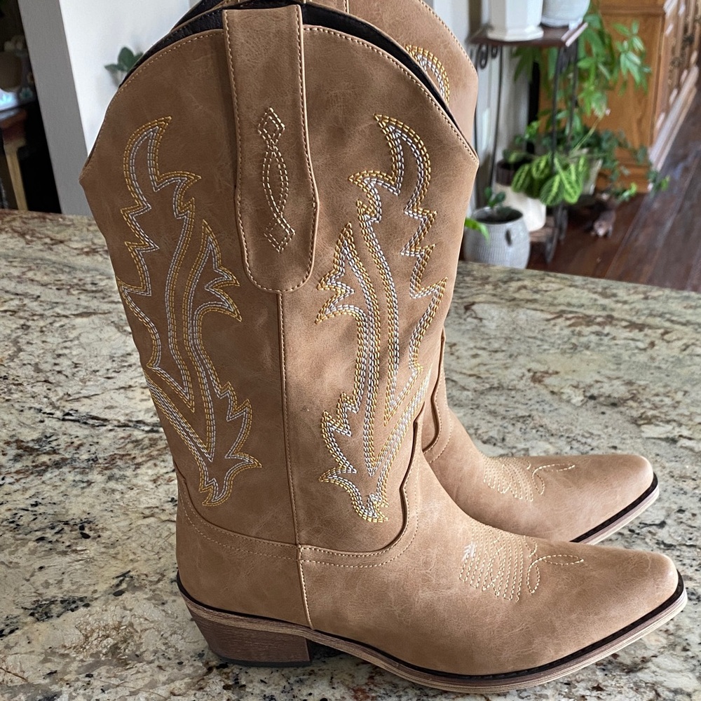 Gaucho Tan Heeled Western Boots